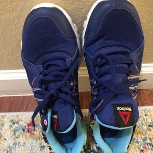 Reebok size 8 tennis shoes